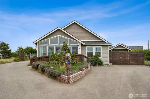 1181 Brookdale Ct SW, Ocean Shores, WA 98569