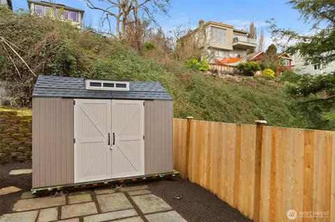337 25th Ave E, Seattle, WA 98112 photo 24