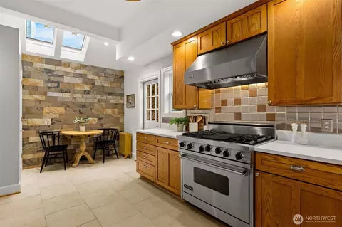 337 25th Ave E, Seattle, WA 98112 photo 9