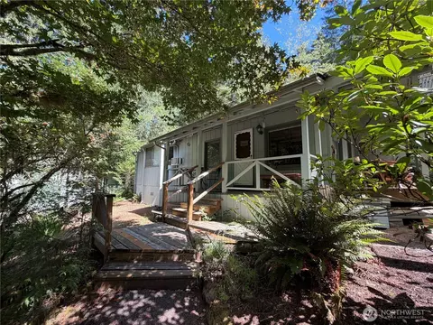 10 Creek Ct, Brinnon, WA 98320