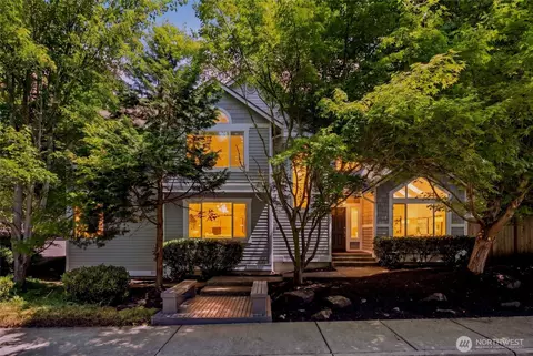 10521 NE 120th St, Kirkland, WA 98034