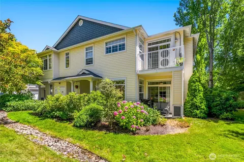 1855 SE Trossachs Blvd #2001, Sammamish, WA 98075