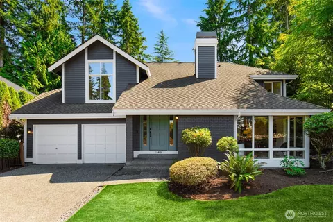 11405 NE 104th St, Kirkland, WA 98033