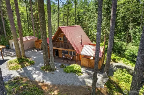 321 Paradise Dr, Ashford, WA 98304