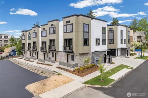 528 13th Ave SE #105, Olympia, WA 98501