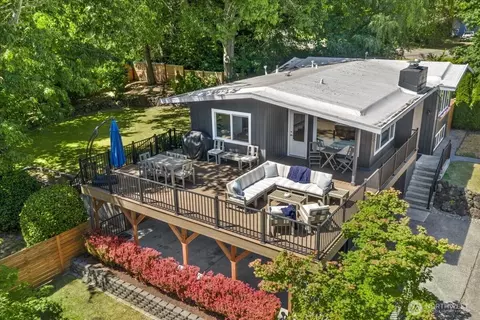 9514 Goodman Ave, Gig Harbor, WA 98332