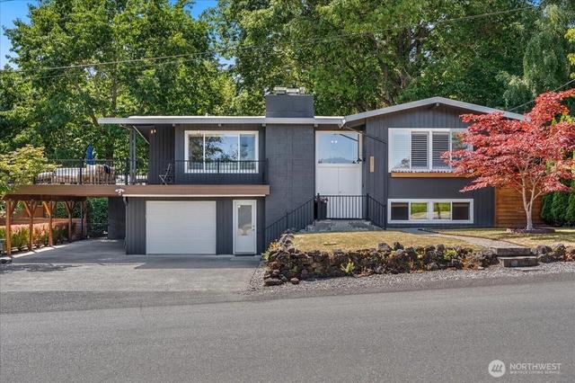 9514 Goodman Ave, Gig Harbor, WA 98332