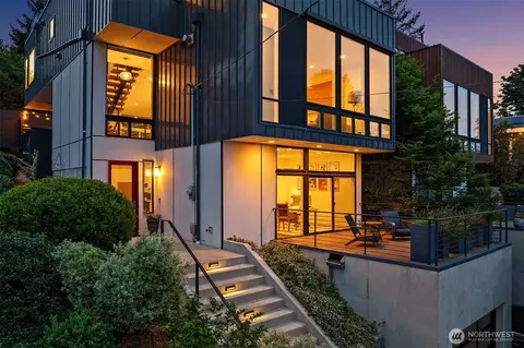 431 26th Ave E, Seattle, WA 98112