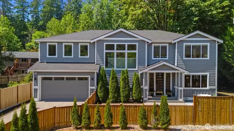 18829 33rd Ave NE, Lake Forest Park, WA 98155