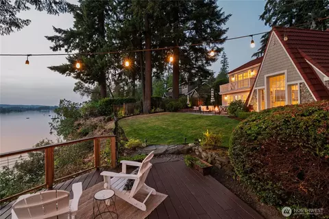 2425 Marine Dr, Bremerton, WA 98312