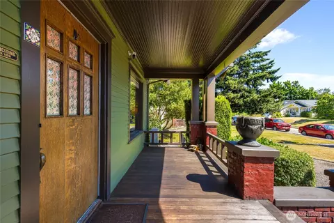 1532 Baker Ave, Everett, WA 98201 photo 2