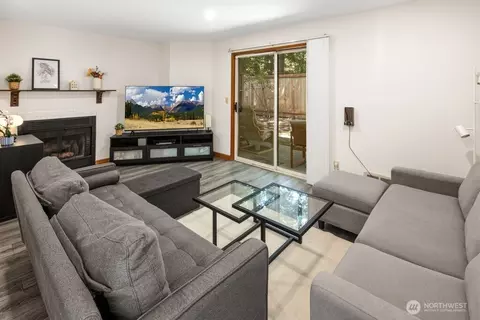 18910 Bothell Everett Hwy #D4, Bothell, WA 98012 photo 2