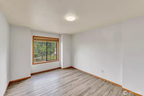 Bedroom - 205 Spring Pl, Enumclaw, WA 98022 photo 8 of 8