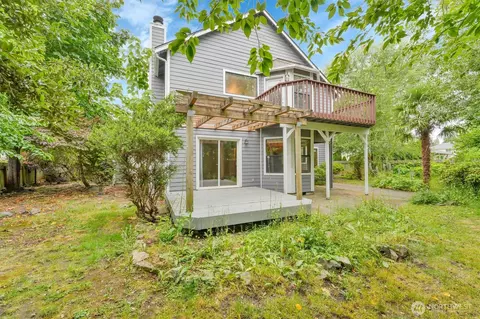 Exterior - 205 Spring Pl, Enumclaw, WA 98022 photo 6 of 7