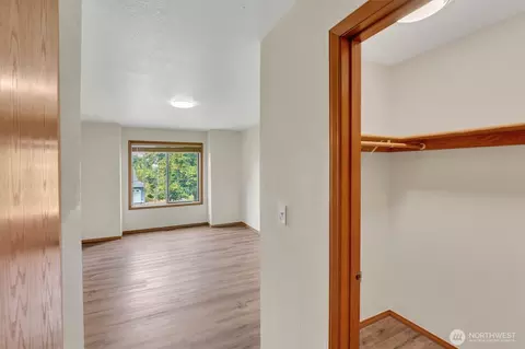 Bedroom - 205 Spring Pl, Enumclaw, WA 98022 photo 2 of 4