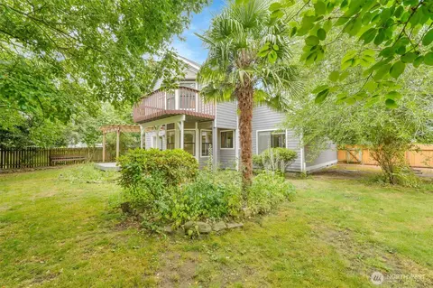 Exterior - 205 Spring Pl, Enumclaw, WA 98022 photo 5 of 7