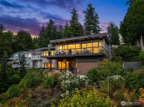 6400 NE Agate Beach Ln, Bainbridge Island, WA 98110