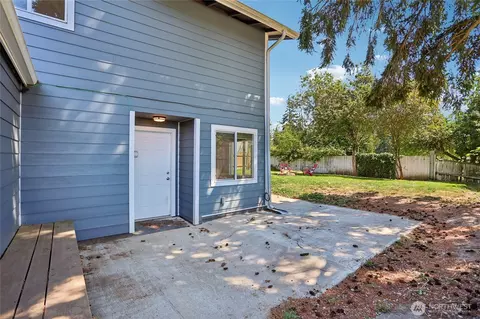 Exterior - 22719 1st Pl W, Bothell, WA 98021 photo 2 of 7
