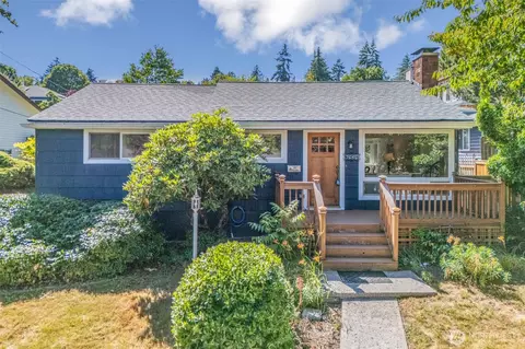 6831 37th Ave NE, Seattle, WA 98115
