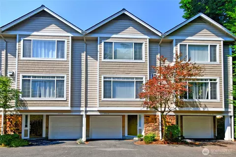 7214 NE 182nd St #3, Kenmore, WA 98028