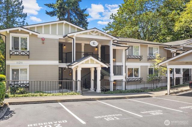 11211 NE 128th St #K-202, Kirkland, WA 98034