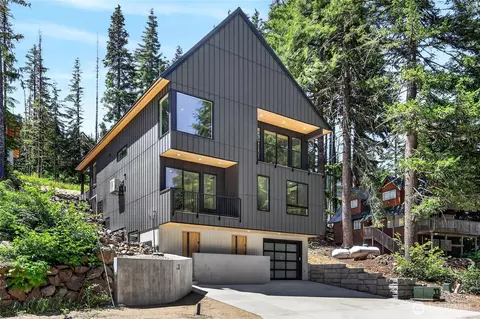 851 Snoqualmie Dr, Snoqualmie Pass, WA 98068