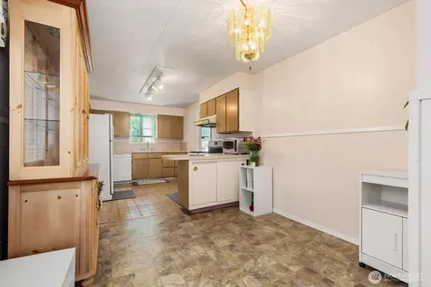 622 47th St SE, Everett, WA 98203 photo 5
