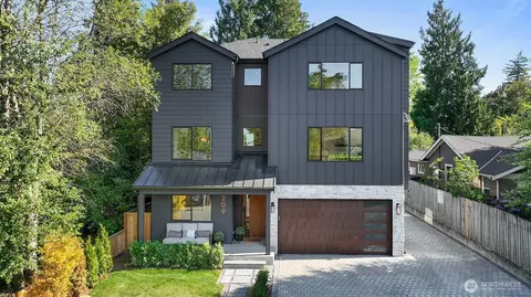 3209 NE 94th St, Seattle, WA 98115