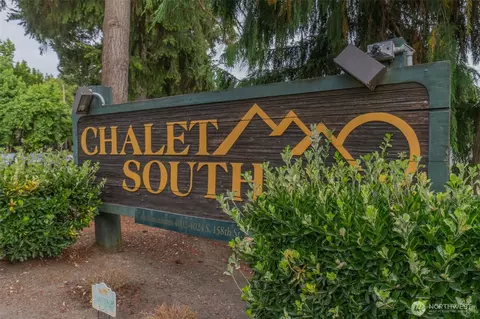 4002 S 158th St, Tukwila, WA 98188