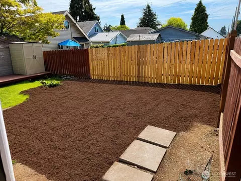 Exterior - 1812 23rd St, Everett, WA 98201 photo 4 of 4