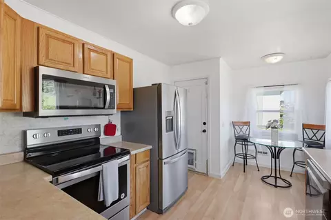 Kitchen - 1812 23rd St, Everett, WA 98201 photo 2 of 4
