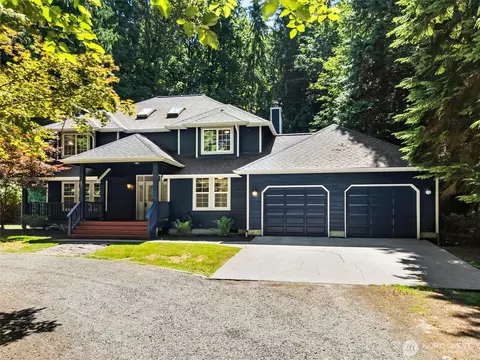 831 Reveille St, Bellingham, WA 98229