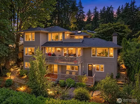 7066 92nd Ave SE, Mercer Island, WA 98040
