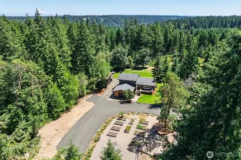 680 E Krabbenhoft Rd, Grapeview, WA 98546 photo 3