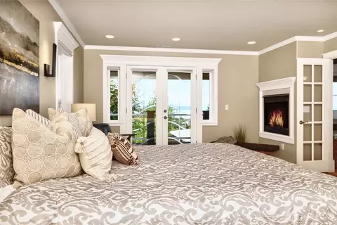 Bedroom - 816 Walnut St, Edmonds, WA 98020 photo 3 of 10