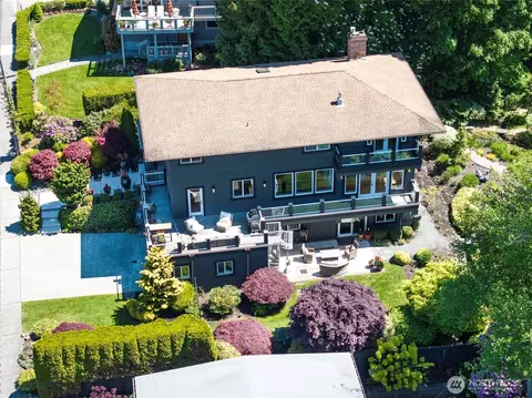 View/Area - 816 Walnut St, Edmonds, WA 98020 photo 3 of 4