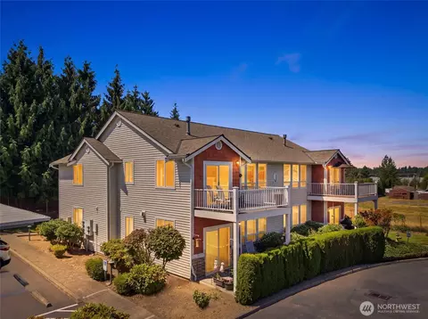 800 96th Ave NE #J202, Lake Stevens, WA 98258