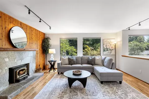 Living - 22202 Meridian Ave S, Bothell, WA 98021 photo 2 of 4