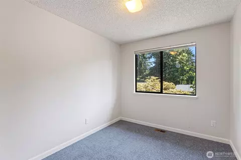 Bedroom - 22202 Meridian Ave S, Bothell, WA 98021 photo 2 of 3