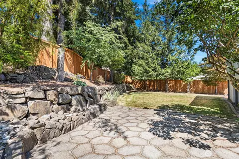Exterior - 22202 Meridian Ave S, Bothell, WA 98021 photo 6 of 8
