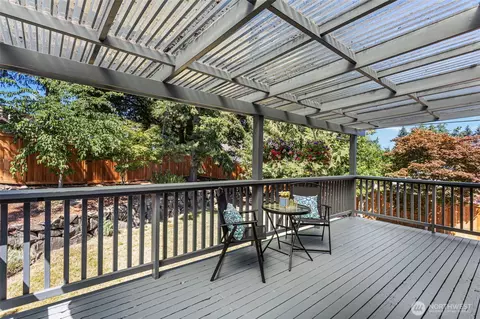 Exterior - 22202 Meridian Ave S, Bothell, WA 98021 photo 8 of 8