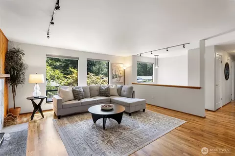 Living - 22202 Meridian Ave S, Bothell, WA 98021 photo 3 of 4
