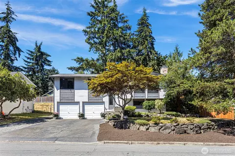 Exterior - 22202 Meridian Ave S, Bothell, WA 98021 photo 2 of 8