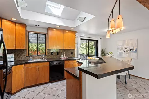 Kitchen - 22202 Meridian Ave S, Bothell, WA 98021 photo 4 of 4