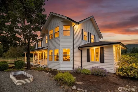 4134 Squalicum Lake Rd, Bellingham, WA 98226