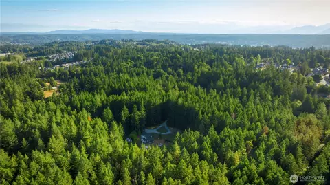 19680 Noll Rd, Poulsbo, WA 98370