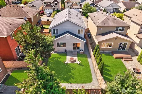 24066 SE 262nd Pl, Maple Valley, WA 98038