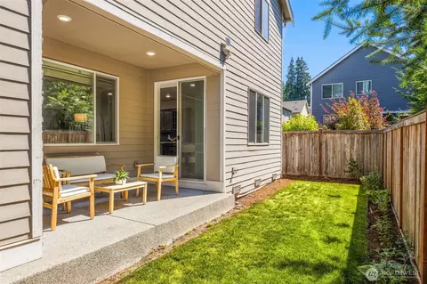Exterior - 4322 233rd Pl SE, Bothell, WA 98021 photo 2 of 4
