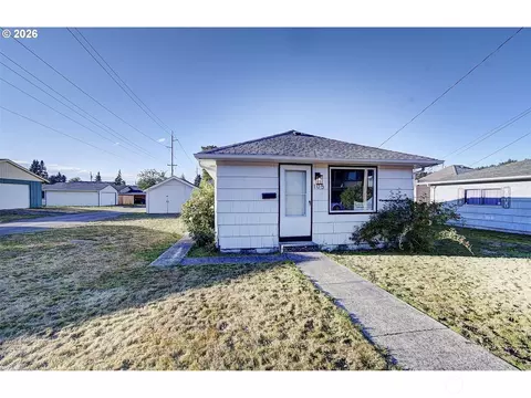 105 Redpath St, Kelso, WA 98626