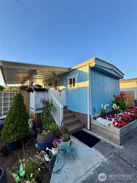 8329 38th St E #24, Edgewood, WA 98371